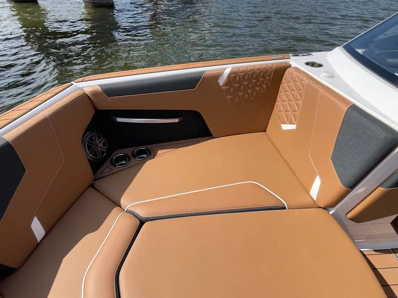 Slide: The Image of Nautique GS24 2025 - 37