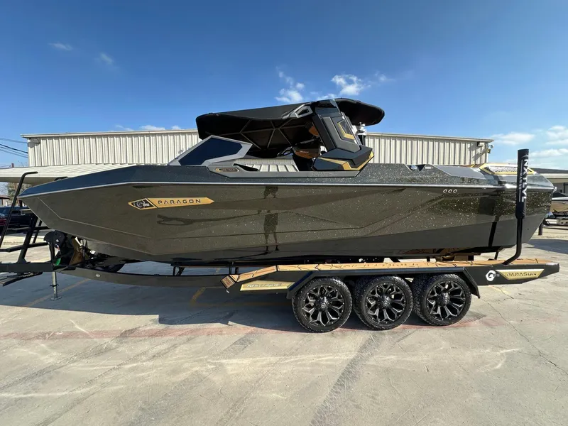 Slide: The Image of Nautique Paragon G25 2025 - 1