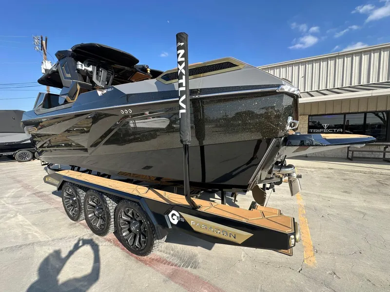 Slide: The Image of Nautique Paragon G25 2025 - 2