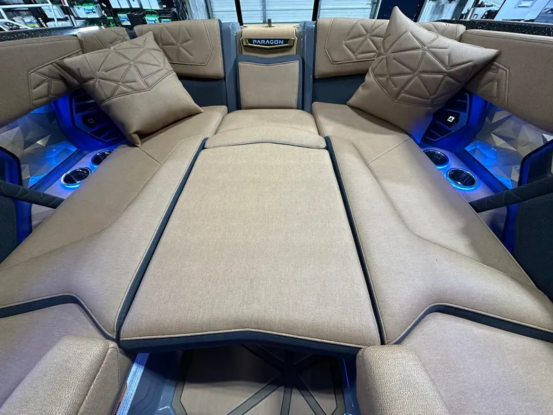 Slide: The Image of Nautique Paragon G25 2025 - 20