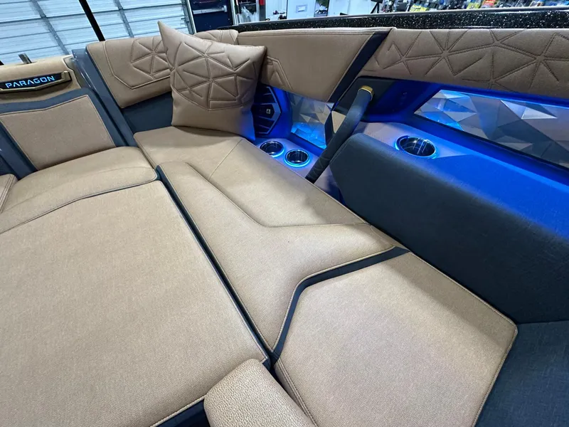 Slide: The Image of Nautique Paragon G25 2025 - 21