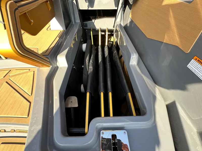 Slide: The Image of Nautique Paragon G25 2025 - 49