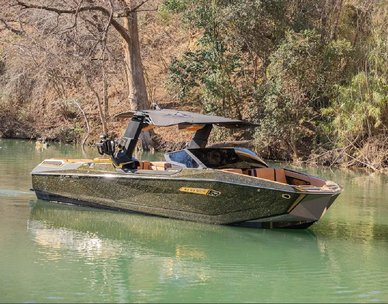 Slide: The Image of Nautique Paragon G25 2025 - 58