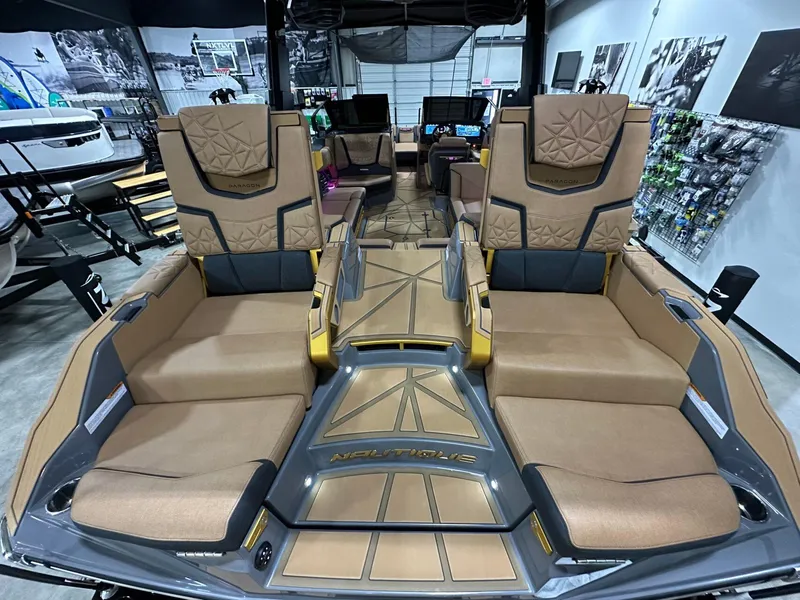 Slide: The Image of Nautique Paragon G25 2025 - 9