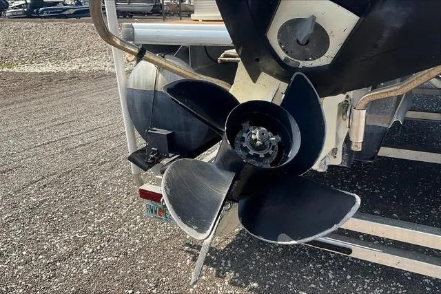 Slide: The Image of Propeller of a 2016 Sweetwater SW 2286 boat on a trailer. - 29