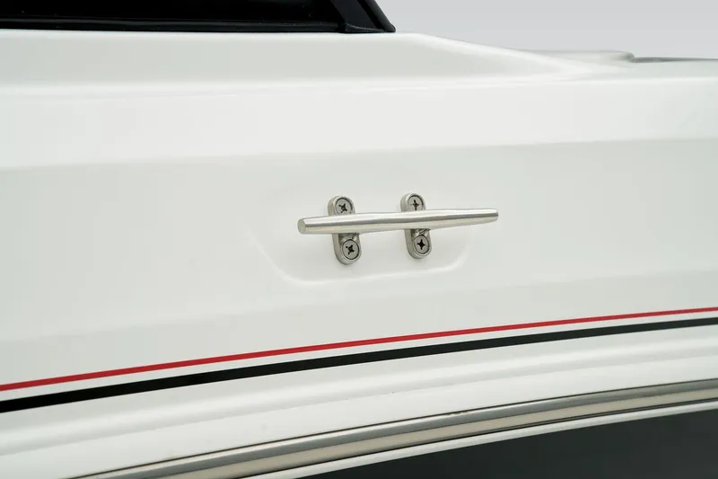 Slide: The Image of Tahoe 200 S 2025 - 40