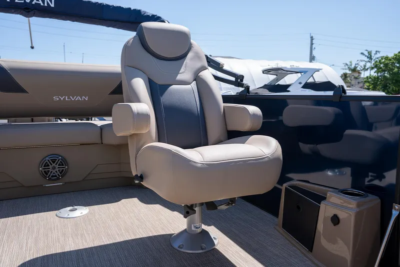 Slide: The Image of 2024 Sylvan L3 DLZ Bar boat seat with armrests and cup holder. - 10