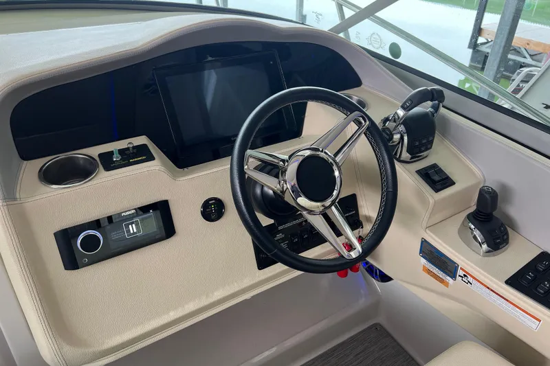 Slide: The Image of Regal 33 Express 2019 - 52