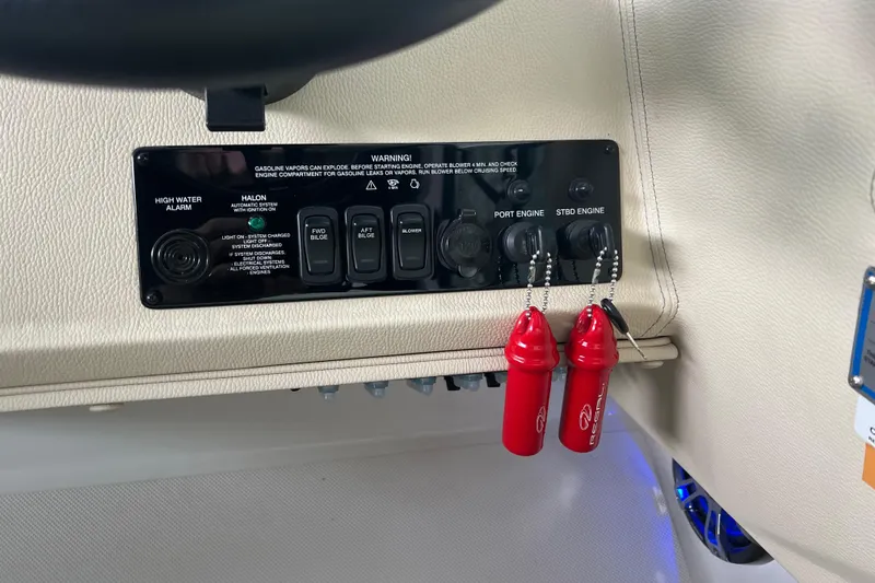 Slide: The Image of Regal 33 Express 2019 - 55