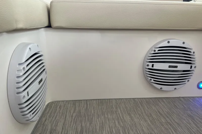 Slide: The Image of Regal 33 Express 2019 - 61