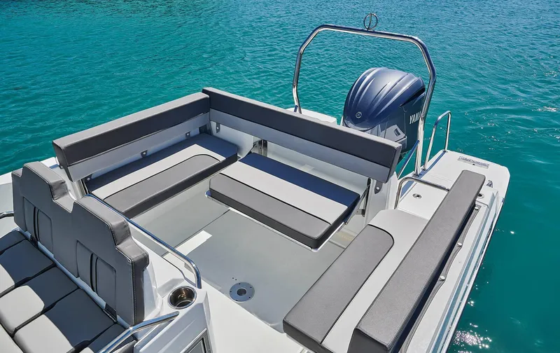 Slide: The Image of Jeanneau Leader 7.5 CC Series 3 2025 - 14
