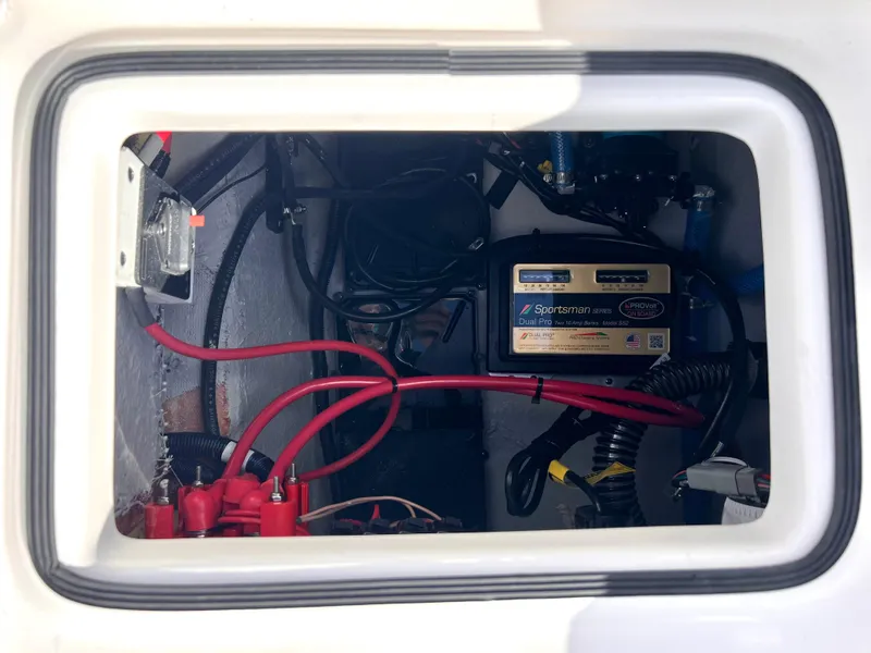 Slide: The Image of Sea Fox 248 Side Console 2025 - 53