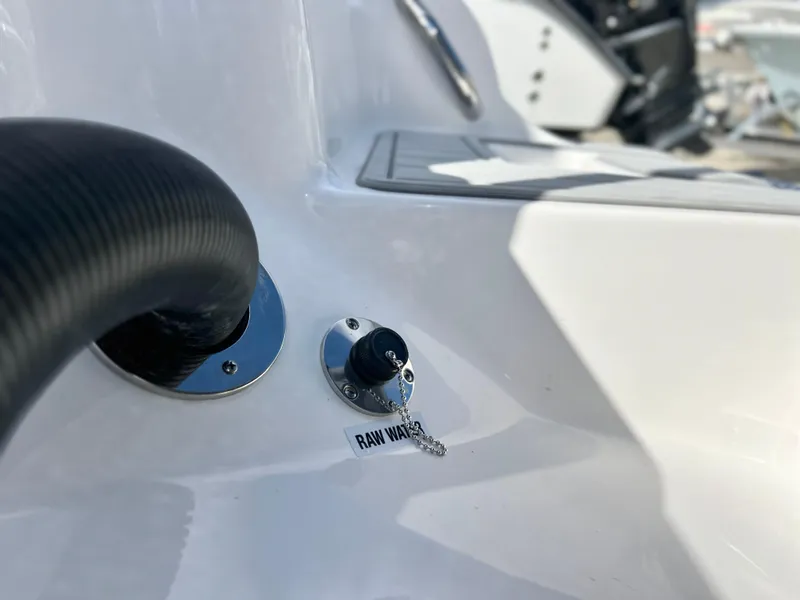 Slide: The Image of Sea Fox 248 Side Console 2025 - 60