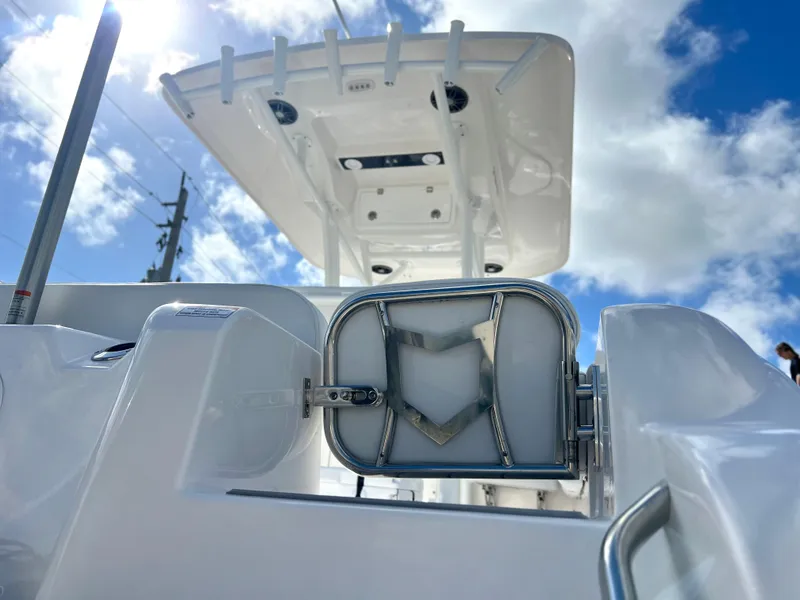 Slide: The Image of Sea Fox 248 Side Console 2025 - 61