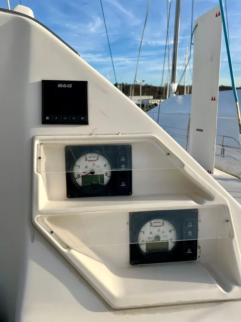 Slide: The Image of Control panel on a 2003 Catana 431 sailboat with gauges and B&G display. - 15
