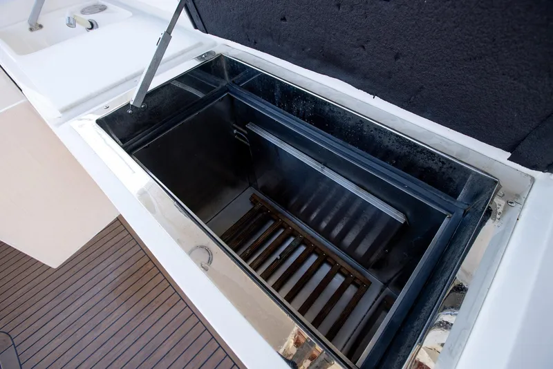 Slide: The Image of Ocean Yachts 42 Super Sport 1991 - 29