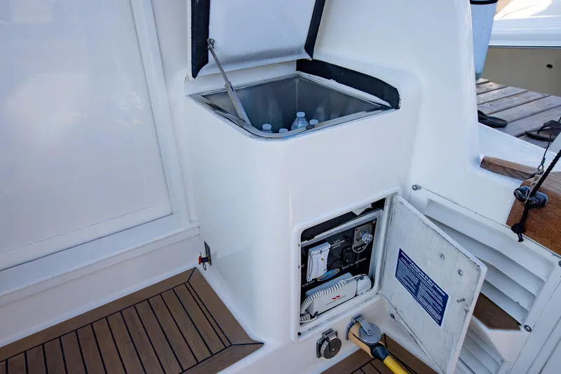 Slide: The Image of Ocean Yachts 42 Super Sport 1991 - 31