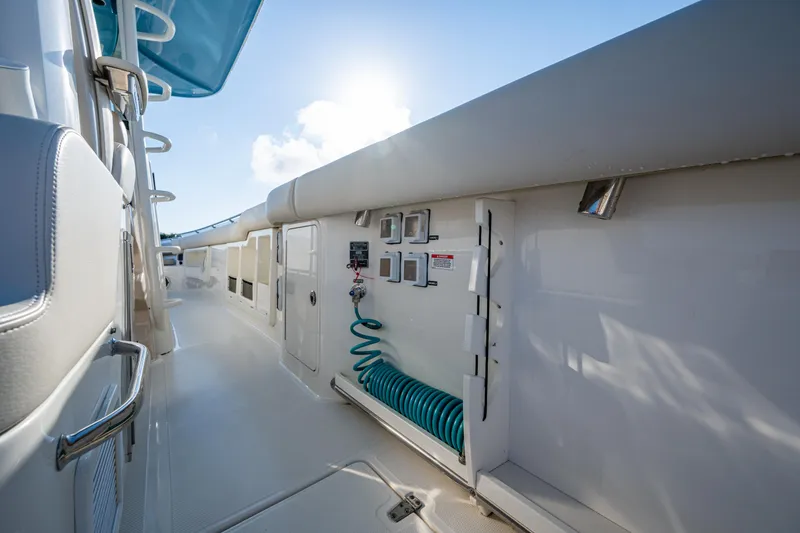 Slide: The Image of Boston Whaler 380 Outrage 2024 - 51