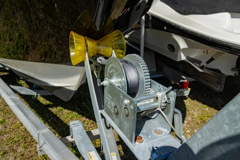 Slide: The Image of Trailer winch for 2021 Pioneer 202 Islander boat, close-up view. - 30