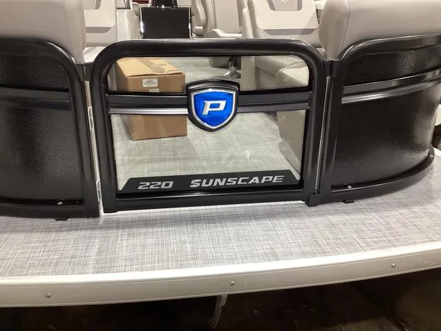 Slide: The Image of Premier 220 Sunscape RF 2025 - 2