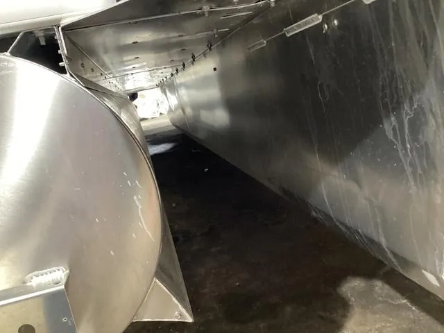 Slide: The Image of Premier 220 Sunscape RF 2025 - 3