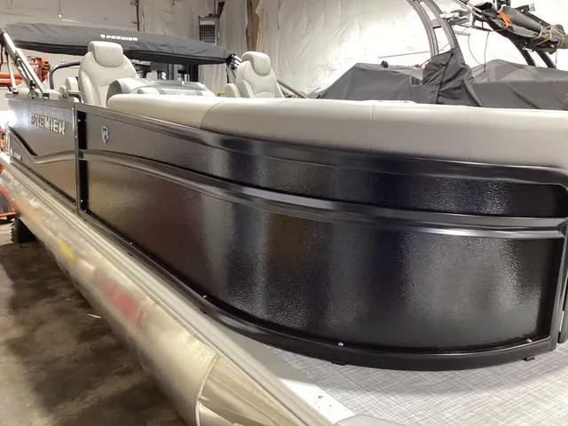 Slide: The Image of Premier 220 Sunscape RF 2025 - 8