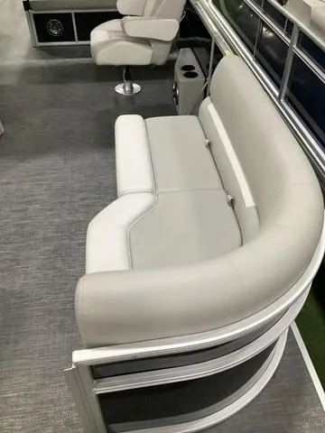 Slide: The Image of Godfrey Xperience 2286 SFLX 2025 - 6