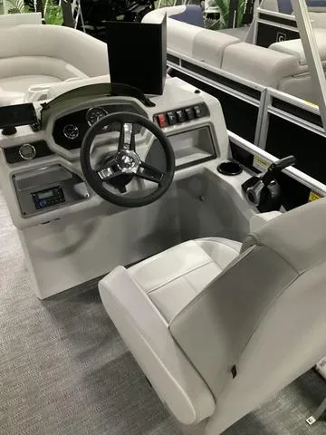 Slide: The Image of Godfrey Xperience 2286 SFLX 2025 - 8