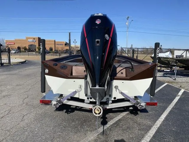 Slide: The Image of Excel Bay Pro Elite 220 2025 - 4