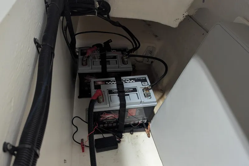 Slide: The Image of Bayliner VR6 Bowrider OB 2023 - 32