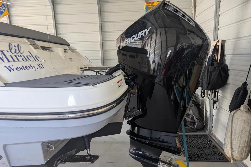 Slide: The Image of Bayliner VR6 Bowrider OB 2023 - 7