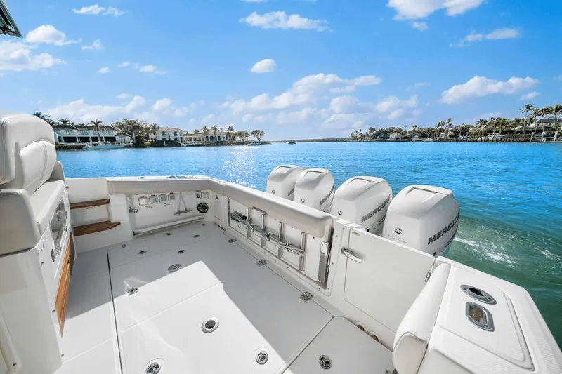Slide: The Image of Boston Whaler 380 Realm 2021 - 47