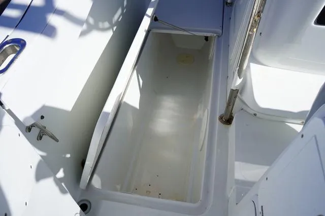 Slide: The Image of Other 2665 CANYON RUNNER 2008 - 13