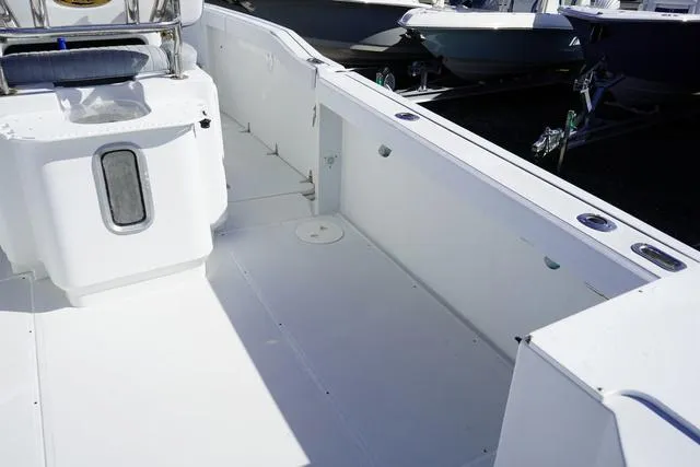 Slide: The Image of Other 2665 CANYON RUNNER 2008 - 23