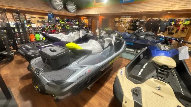 Slide: The Image of Sea-Doo RXT-X 325 WITH SOUND SYSTEM 2025 - 6