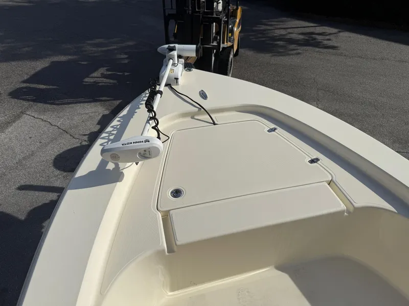Slide: The Image of 2020 Scout 177 Sport boat with Minn Kota trolling motor on deck. - 8