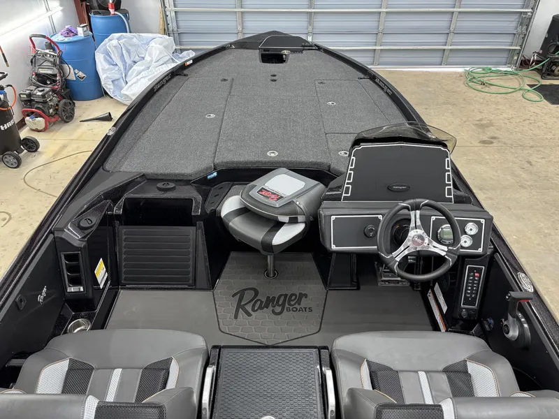 Slide: The Image of Ranger Z521 2025 - 16