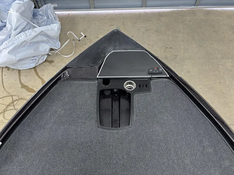 Slide: The Image of Ranger Z521 2025 - 7