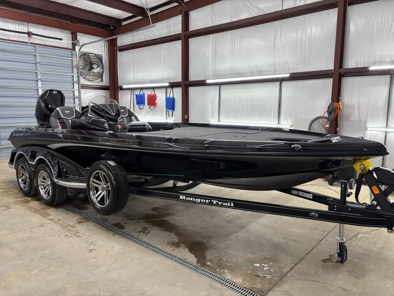 Slide: The Image of Ranger Z521 2025 - 9