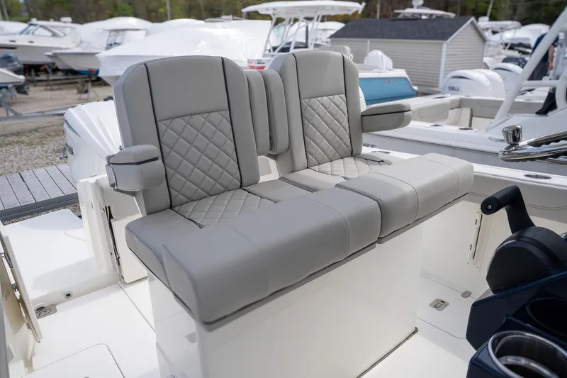 Slide: The Image of Pursuit S 248 Sport 2025 - 11