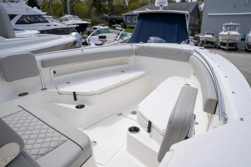 Slide: The Image of Pursuit S 248 Sport 2025 - 14