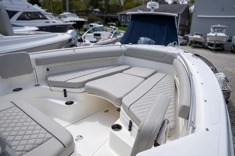 Slide: The Image of Pursuit S 248 Sport 2025 - 15