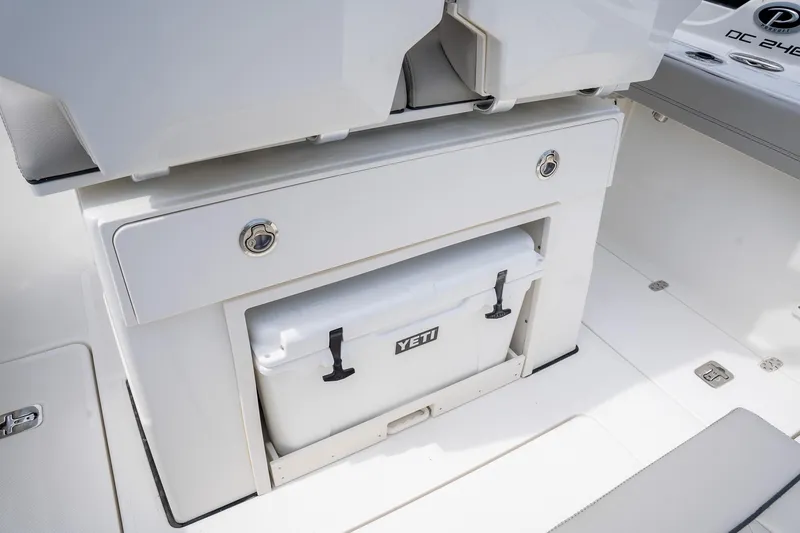 Slide: The Image of Pursuit S 248 Sport 2025 - 9