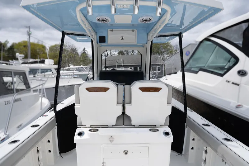 Slide: The Image of Pursuit S 268 Sport 2025 - 16