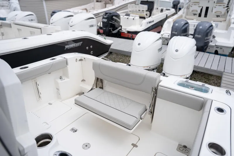 Slide: The Image of Pursuit S 268 Sport 2025 - 8