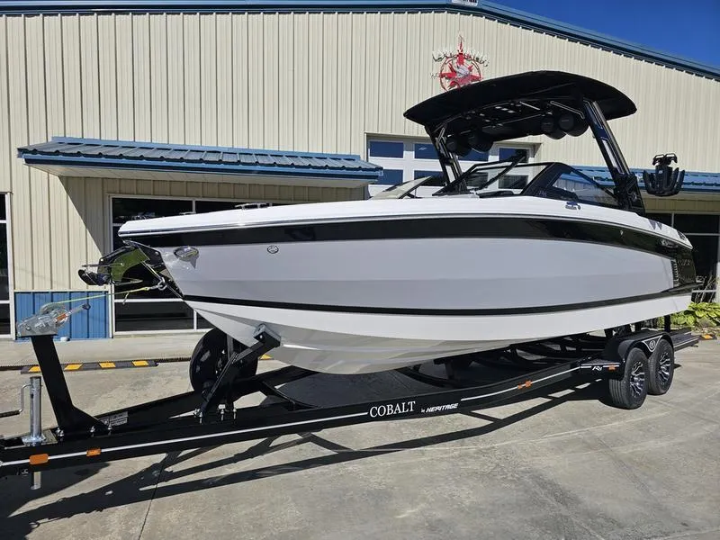 Slide: The Image of Cobalt R8 Surf 2025 - 11