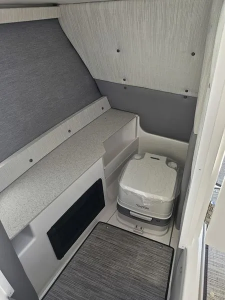 Slide: The Image of Cobalt R8 Surf 2025 - 21