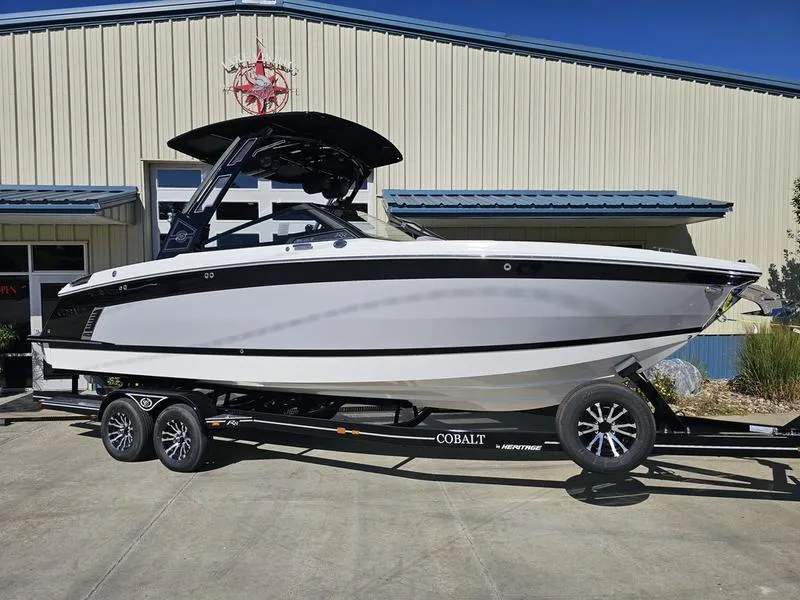 Slide: The Image of Cobalt R8 Surf 2025 - 4