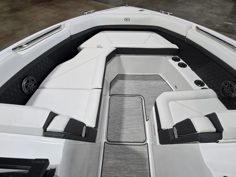 Slide: The Image of Cobalt R8 2025 - 14