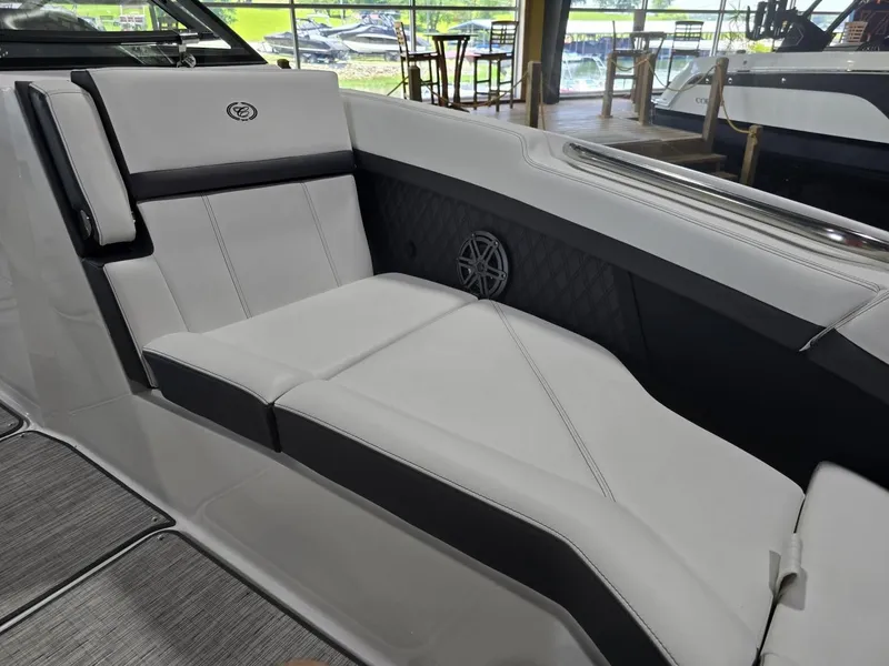 Slide: The Image of Cobalt R8 2025 - 15